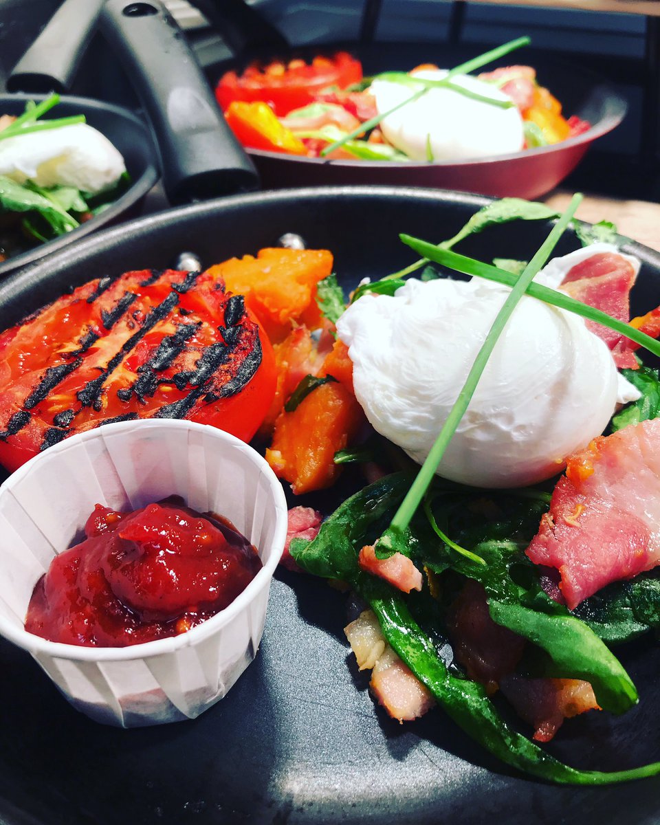 Breakfast at alexion. Sweet potato &amp; Bacon hash ..poached egg..grilled tomato 😍 <a href="/doyle_rdoyle/">Robert Doyle</a> <a href="/BaxterStoreyIre/">BaxterStorey Ireland</a>