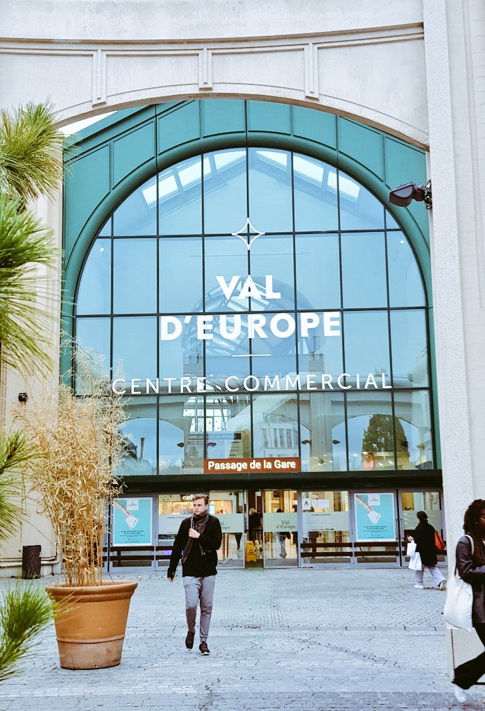 PopaiSpain's tweet photo. Encuentro Popai Europe Paris2019 #leadersmeeting Retail tour primera parada Val D'Europe Centre Comercial #retail #popaieurope #shopenviromentassociarion #retailtour https://t.co/Qld74QlaSO