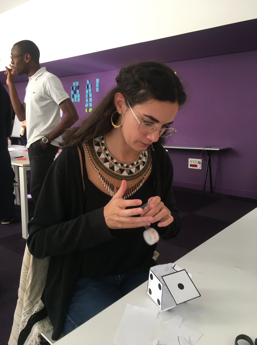 arretsillustres's tweet photo. Vendredi 20 septembre, les Barons du droit étaient à Strasbourg pour la #Legalgamesweek !
Un grand merci à @OpenLaw_fr , le droit ouvert, et Enke KEBEDE directrice de l'@ERAGE - Ecole Régionale des Avocats du Grand Est d’avoir organisé une telle journée. 👏☺️🎲 https://t.co/14GFIdTEyR