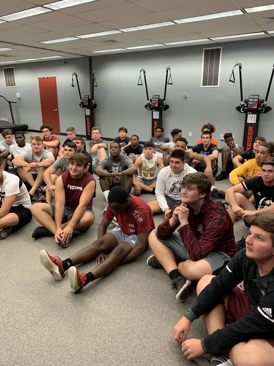 Big thank you to <a href="/WingsPlus1/">Wings Plus</a> for providing our <a href="/MSDEagles/">Stoneman Douglas Football</a> with a celebratory meal of nuclear 😜 wings!