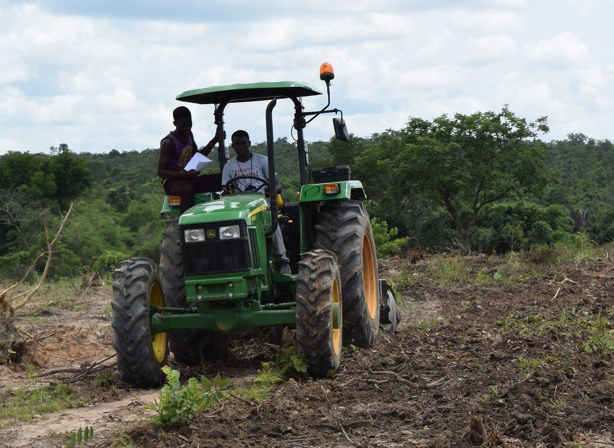 FutureAgrics's tweet photo. What is the character of the #AgrarianQuestion in contemporary Africa? Is too much emphasis placed on #AgriBusiness? In our latest #APRA #Blog, Kojo Amanor gives a perspective from #WestAfrica. Read it here: https://t.co/LNibrSX0wG https://t.co/VLDXHUzaXw