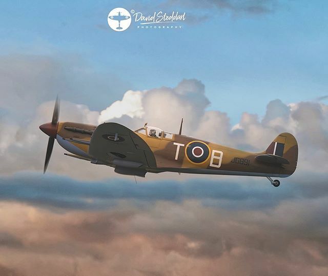 dstoddartphotos's tweet photo. Supermarine Spitfire MkVc JG981
(G-LFVC) At Flying Legends 2019
Sony A9 + Sony G-Master 400mm + 1.4 Tele converter - iso 100 - F9 - 1/160th - 560mm

Prints and Downloads available from the website 👍🏻 🦅
.
.
.

#spitfire #airshow2019  #warbirds #warbir… https://t.co/cT4Iwwt3Kf https://t.co/1Yb4uASHSJ