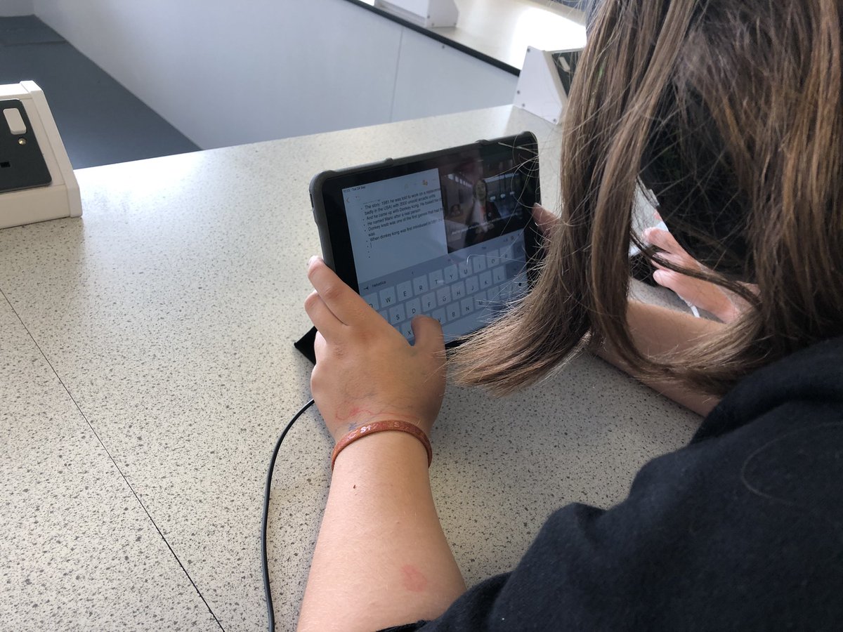 CyresDt's tweet photo. Great example of how split screen can help when researching in Engineering. Students using #Pages to write and @YouTube to watch a designers documentary on Shigeru Miyamoto. #AppleEduChat #Stcyreschat https://t.co/pCaC1Trc2j