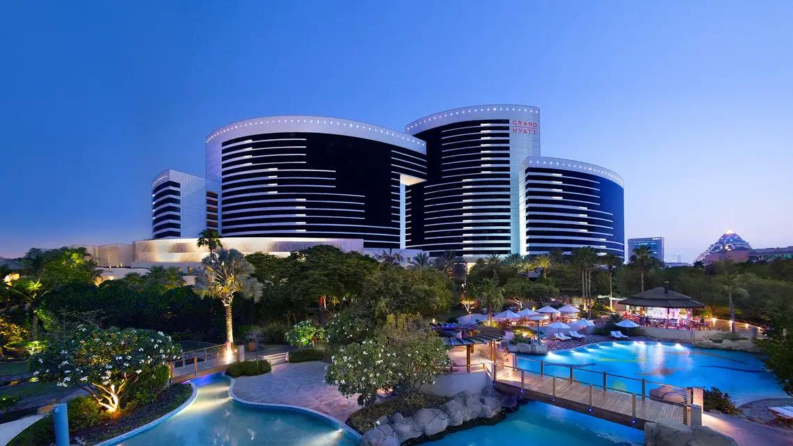 AllGirlsTravel's tweet photo. Discover Dubai’s exotic cuisine, futuristic architecture and golden deserts with a stay at the Grand Hyatt Dubai. 

https://t.co/WZff6373un

#dubai #skyline #desert #traveltodubai #dubailove  #luxurytravel #travel #explore #discount #travelpackages #womenwhotravel #solotravel https://t.co/ZNqf96xD4l