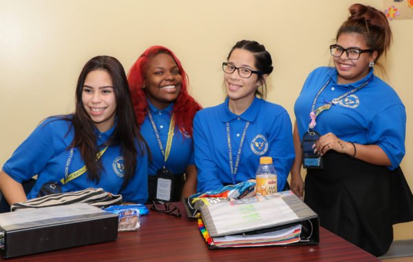 Our #FridayFollow suggestion? @philafound of course 😉

Follow them for all #OntheTablePHL 2019 info!