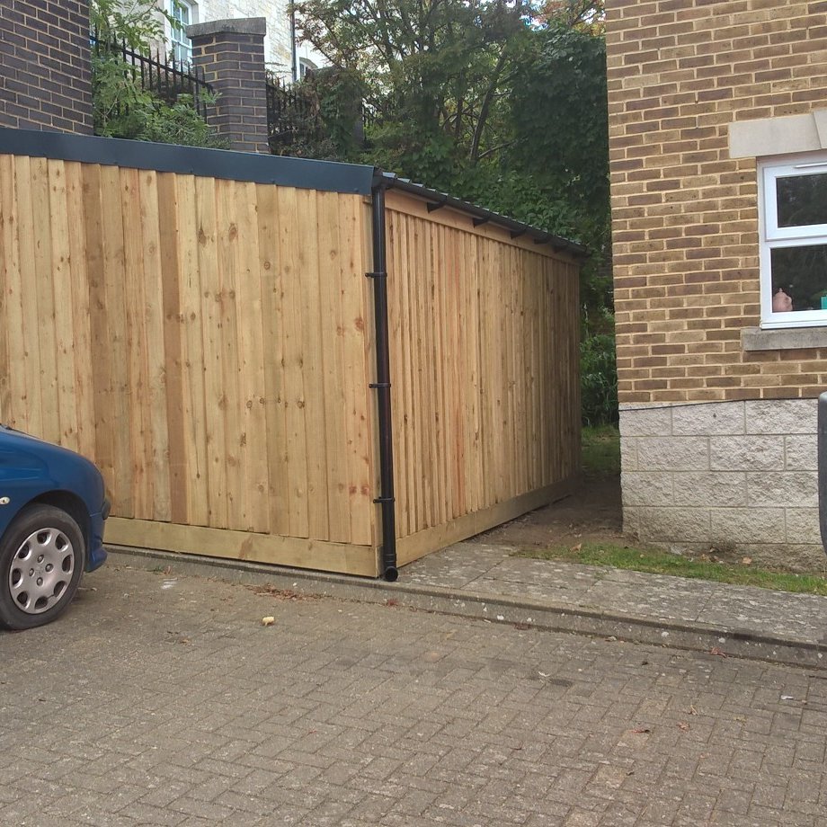 3_SolutionsLtd's tweet photo. 🎶 Oh we do like to be beside the seaside 🎶

Special area improvement project for a housing association in Weymouth.

The old and damaged bin stores doors were removed and new gates were contructed, fitted and decorated all with new ironmongery.

#3SL #BinStore #Weymouth https://t.co/ZAnuUOt2sv
