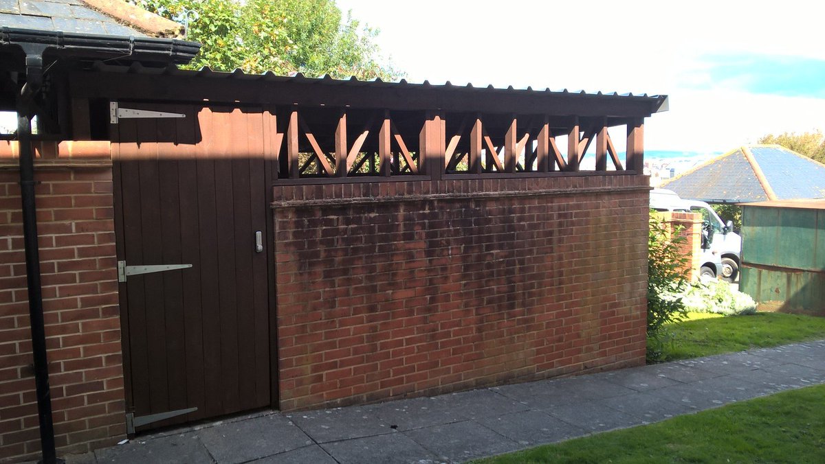 🎶 Oh we do like to be beside the seaside 🎶

Special area improvement project for a housing association in Weymouth.

The old and damaged bin stores doors were removed and new gates were contructed, fitted and decorated all with new ironmongery.

#3SL #BinStore #Weymouth
