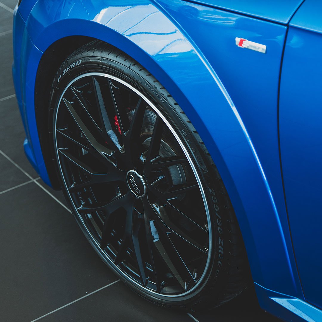audicentercg's tweet photo. Sonríe que vienen curvas. Con Audi Selection Plus tendrás muchas ventajas para que puedas reestrenar tu Audi TT. 

Más información➡️ https://t.co/hf8TiNtyyj https://t.co/HWFGrzsTMw