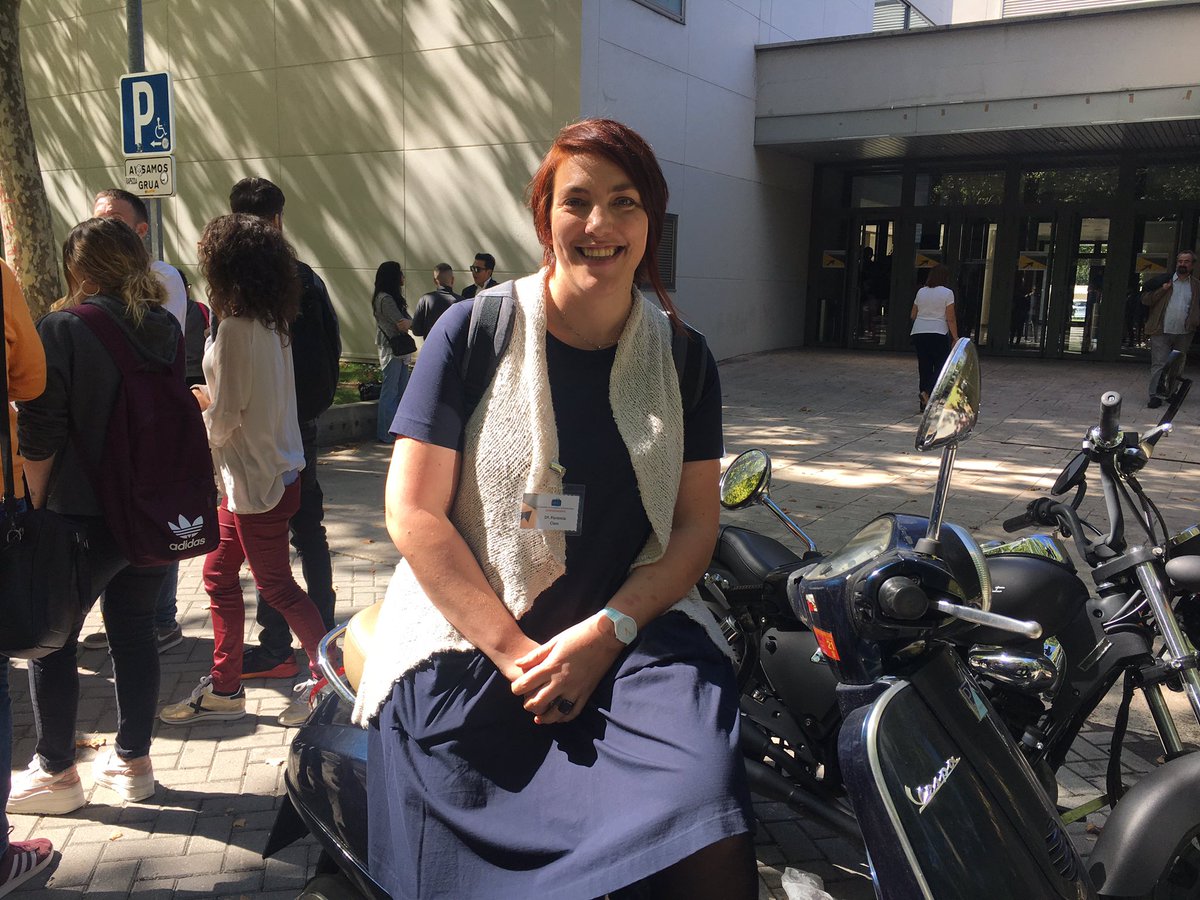 UCMccinf's tweet photo. @FlorenClaes acaba de llegar a nuestra Facultad para intervenir en la Conferencia ‘Proyecto Wikimedia Commos’. #ConFoco https://t.co/6utjrJejhu