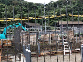 nobaseokinawa's tweet photo. 京丹後市宇川
穴文殊さん定期報告さいご

平和菜園の南側になります 

かなり大掛かりな電気設備と
水回りの工事の様子です

本日もですが、たくさんの方々が
ここ宇川を訪れてくださってます 
これからもどうか宇川をよろしくおねがいいたします https://t.co/dvkK1rF5Gq