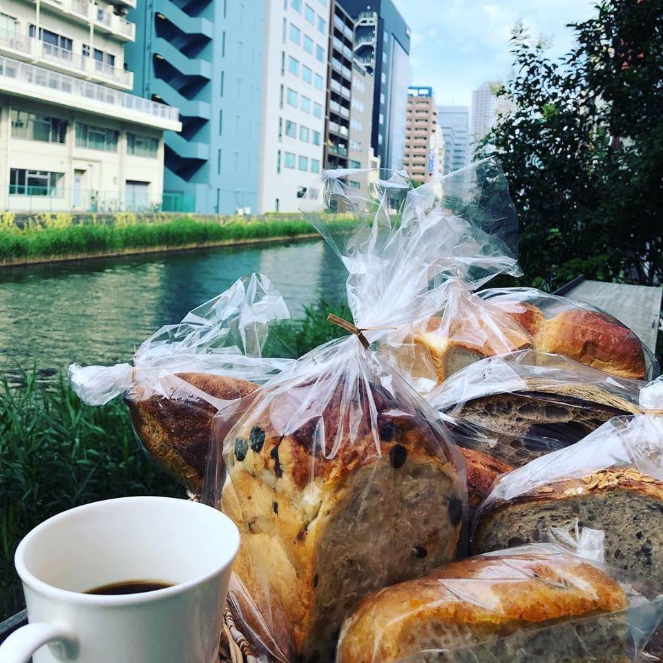 Gaiaお茶の水店 V Twitter 9 25 水 Cawaii Bread Coffee さん パン サンドウィッチ入荷日です 国産小麦 天然酵母 オーガニック食材を使用 毎日食べたい無添加パンを 東京 八丁堀の工房で焼き上げています 画像はfbから パン 天然酵母 東京