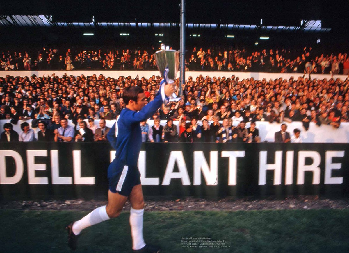 tphoto on Twitter: "Ron Harris(Chelsea) with UEFA Cup before the ...