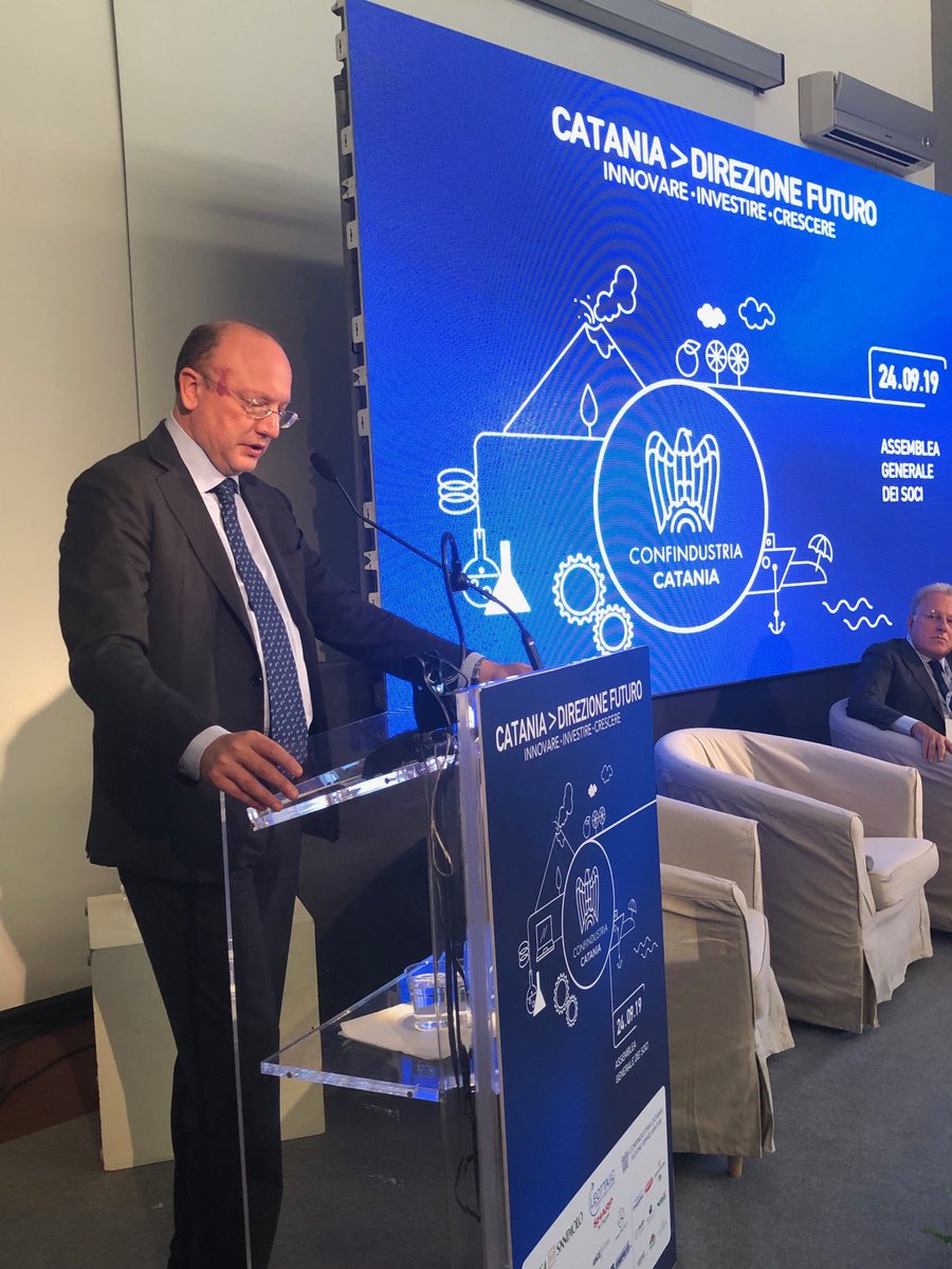 patriziaconfct's tweet photo. Assemblea ⁦@ConfindustriaCT⁩ Vincenzo Boccia: “Costruire  insieme un percorso in cui il Mezzogiorno diventi priorità nazionale” ⁦@Confindustria⁩ https://t.co/cOrtmEqOjQ