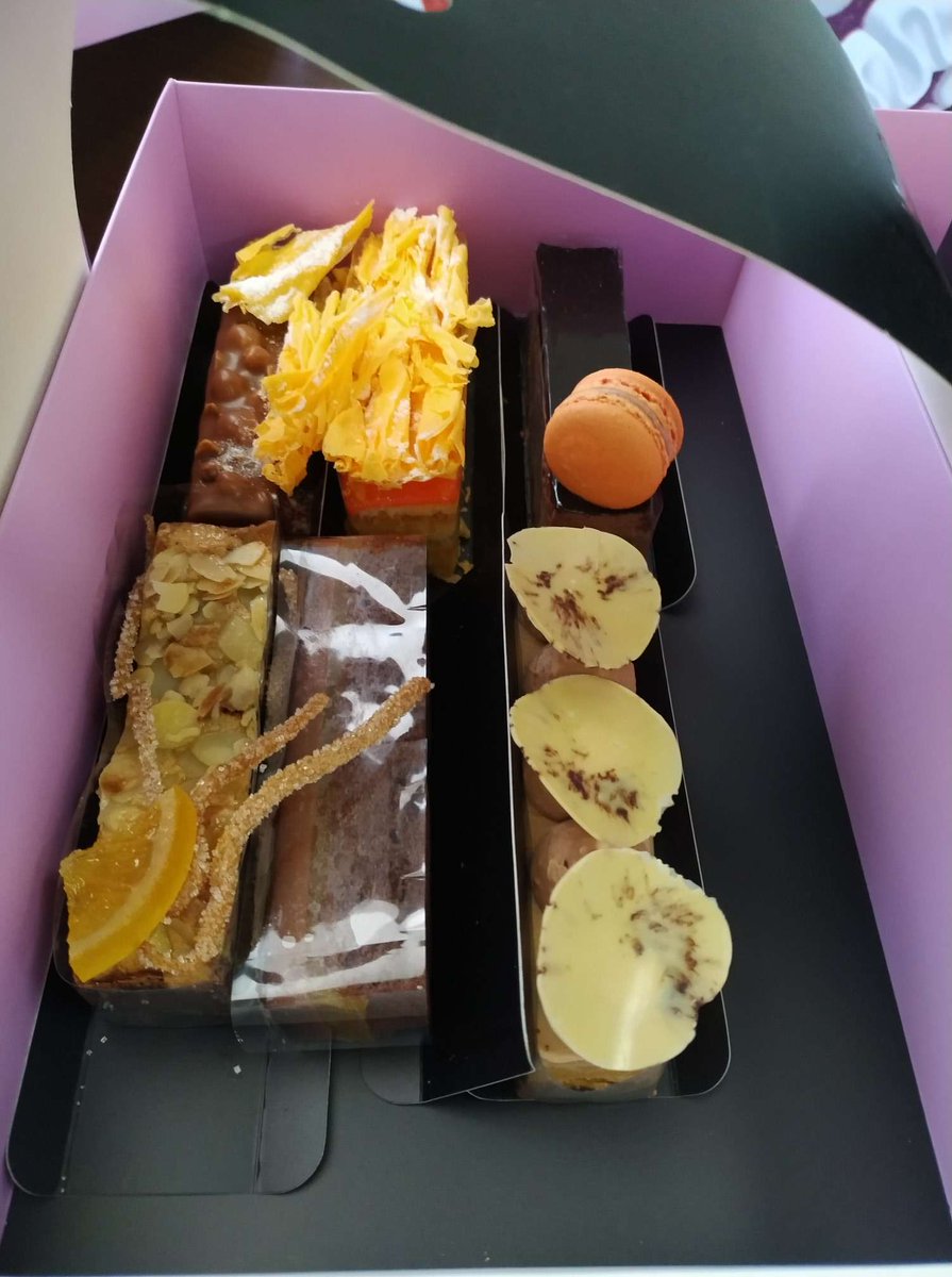 riffpoint's tweet photo. Speaking of #iOS. Again) Agree, belated #bday celebrations are great🍭🎉 Last weekend, our iOS developer, Oleksandr, had a birthday. So this week kicks off really bright & tasty, for @riffpoint😉Just to show off a bit!
#riffpoint #riffpoint_office #birthday #traditions #appcodin https://t.co/xkdcIUcThx
