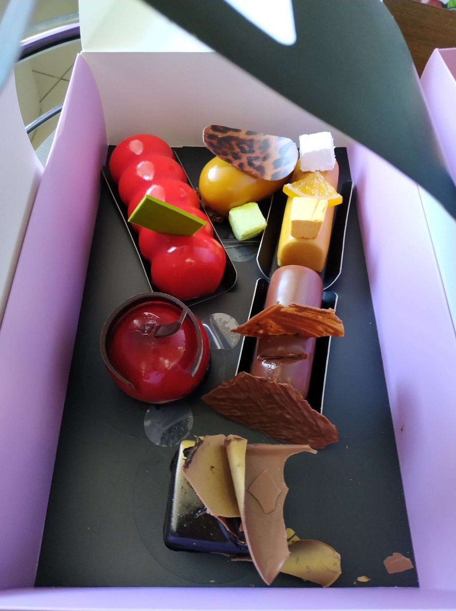 riffpoint's tweet photo. Speaking of #iOS. Again) Agree, belated #bday celebrations are great🍭🎉 Last weekend, our iOS developer, Oleksandr, had a birthday. So this week kicks off really bright & tasty, for @riffpoint😉Just to show off a bit!
#riffpoint #riffpoint_office #birthday #traditions #appcodin https://t.co/xkdcIUcThx