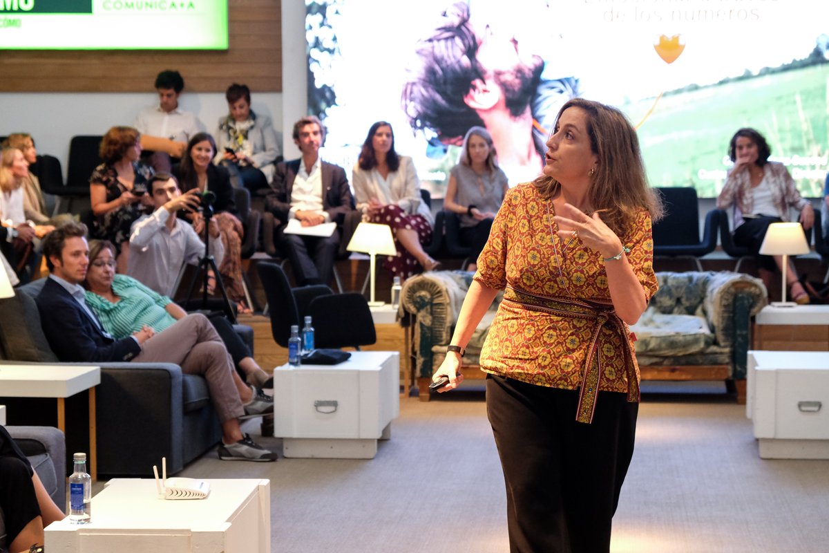LukkapXperience's tweet photo. 📸 Nos gustan los #retos, el futuro y la #transformación. ¿Y quién mejor que nuestros ponentes para hablar de ello? Gracias Soraya Góngora y Daniel Piedra de @Cajamar; Carmen López-Suevos de @vodafone_es y @BnavarroBeatriz de @Fnac_ESP por compartir tanta pasión en el #IXFEC. #CX https://t.co/aw6iqMRwf5