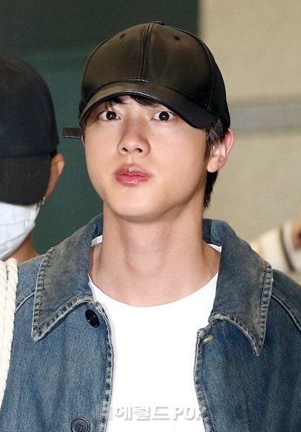 Netizens react to #BTS #Jin's handsome airport look