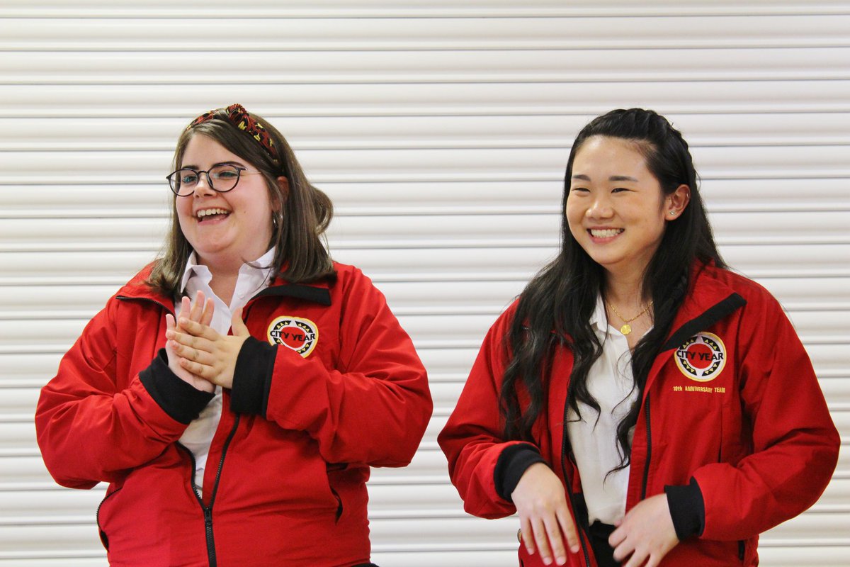 CityYearUK's tweet photo. Before starting their year combatting educational inequality full time in schools, our mentors receive their City Year Red Jackets and dedicate them to a person or cause that inspires them to #MakeBetterHappen #ReppingTheRed https://t.co/2w4EwqCQ2J