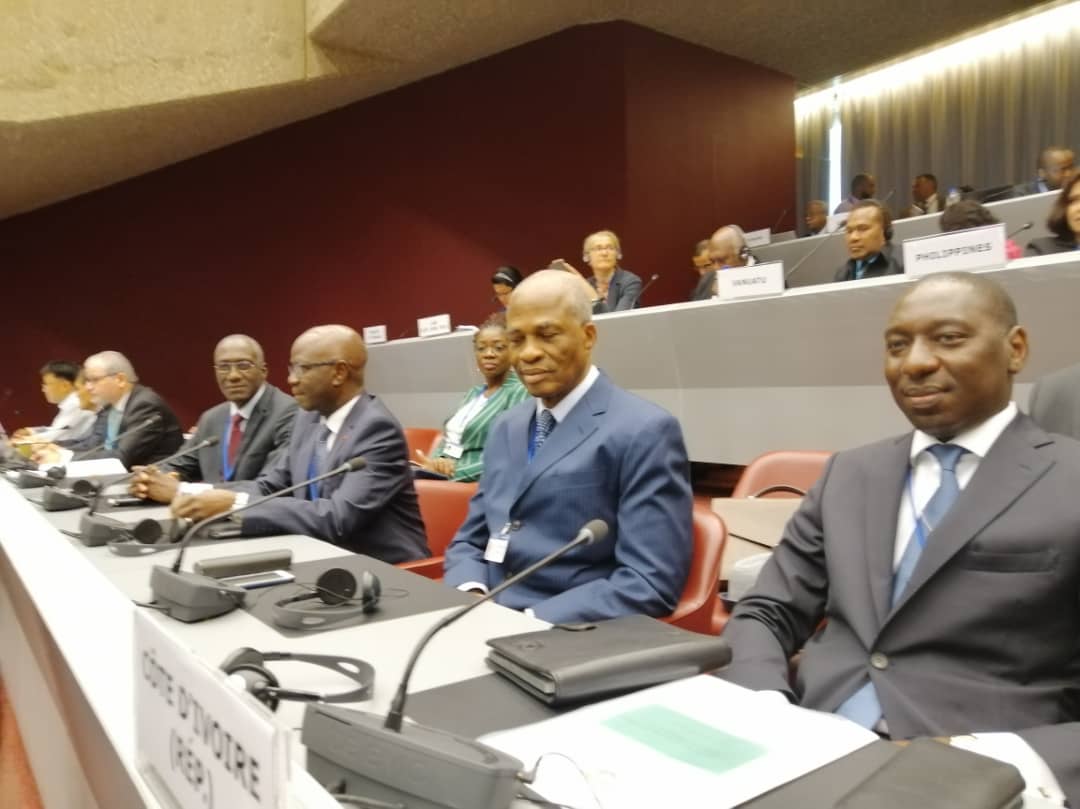 MENUP2's tweet photo. #UPU: Ouverture du 3ème congrès extraordinaire ce matin à Genève : 
La #Ci225 assure la vice-présidence du congrès. 

https://t.co/j1zRfBtC3b https://t.co/KEb292AYTh