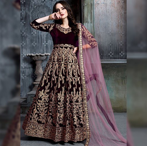 UtsavFashion's tweet image. Wondering what to wear to the next evening gala you get invited to? These flared silhouettes with dainty embroidery are an apt choice.
utsavfashion.com/concepts/flare…
.
#UtsavFashion #ModernYetRooted #CelebrateTheIndianExperience