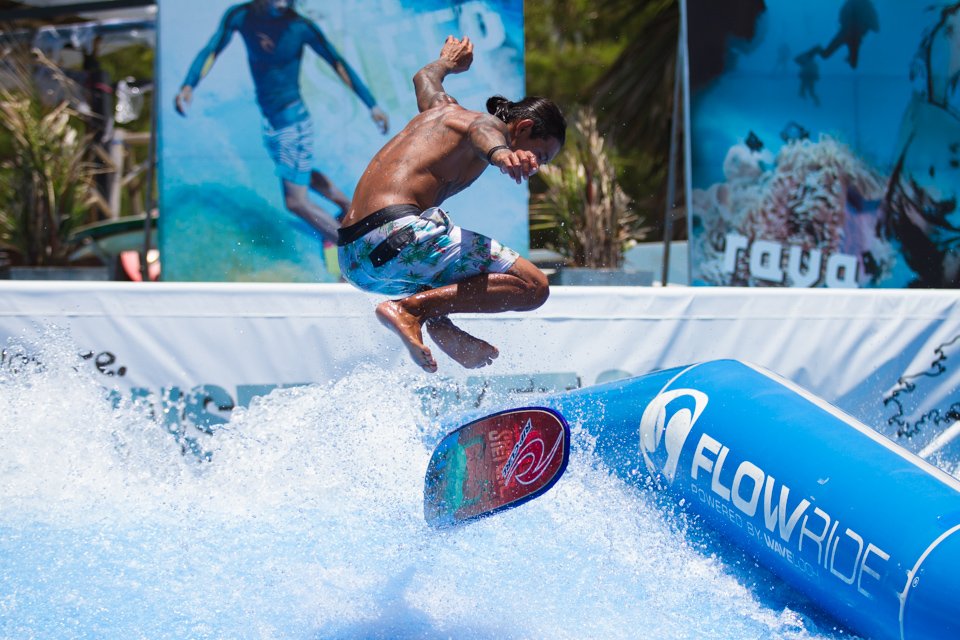 SurfHouseHEL's tweet image. It’s always summer somewhere 🏄🏽‍♂️🌊🤙🏽🌴
#surfhousehelsinki #ikuinenkesä #flowboarding #maytheflowbewithyou #surffaus #lokakuu #malloftripla