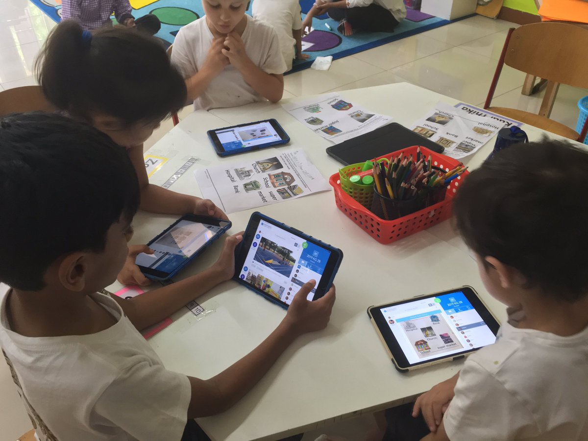 tinapeji_21's tweet photo. #KG2 students using @Seesaw to reflect on their topic ‘’My Communities” as part of their unit of inquiry.
#ISHVipers @ElementaryIsh #leadingourownlearning #beingreflective #seekingfeedback #seesawchat https://t.co/ylEITnLDUi