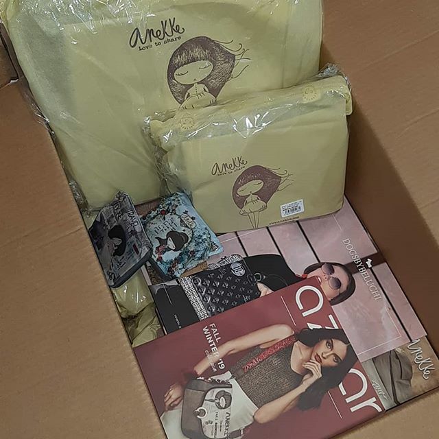 yolileon58's tweet photo. Primer día de trabajo después de las 🐄🐄🐄 llenando la #tienda de cosas #nuevas 🔴ESTAMOS TODO EL DÍA de MARTES a SÁBADOS de 10 a 14h. y de 17 a 20h.
🔴Y DOMINGOS de 10 a 14:30 h.
#anekke #dogsbybeluchi #kimmidoll #azzar #complementos #drogueria #pe… https://t.co/ZKwrYN35gP https://t.co/SFKD1ZE8vv