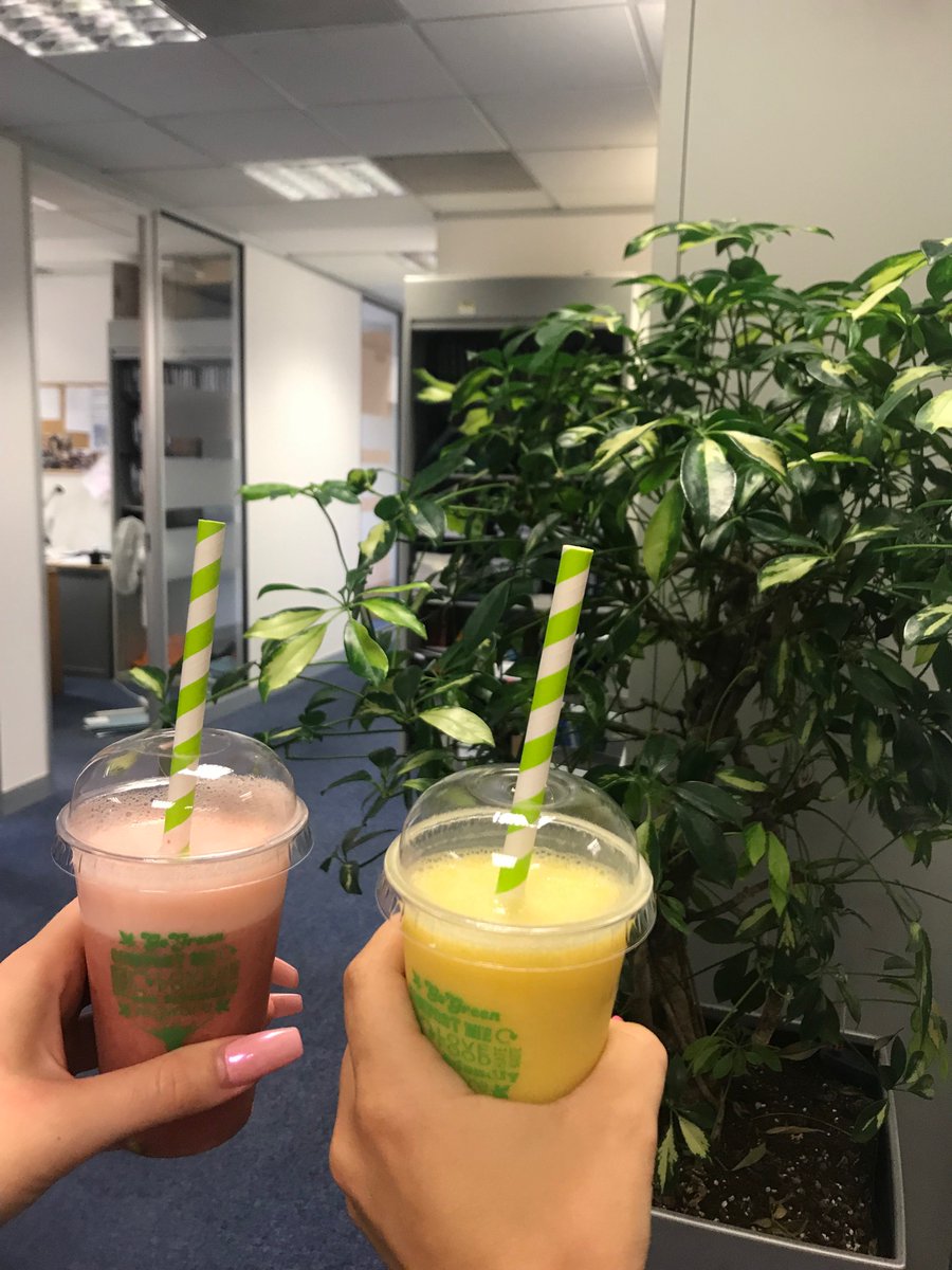 ParisSmithLLP's tweet photo. Its day 2 of #WellbeingWeek! Today we welcomed @UrbanSmoothie where our staff raced on bikes to make delicious fruit smoothies! #BeWellWithPS #HealthyEating #WellnessAtWork https://t.co/nawMOMdv4f