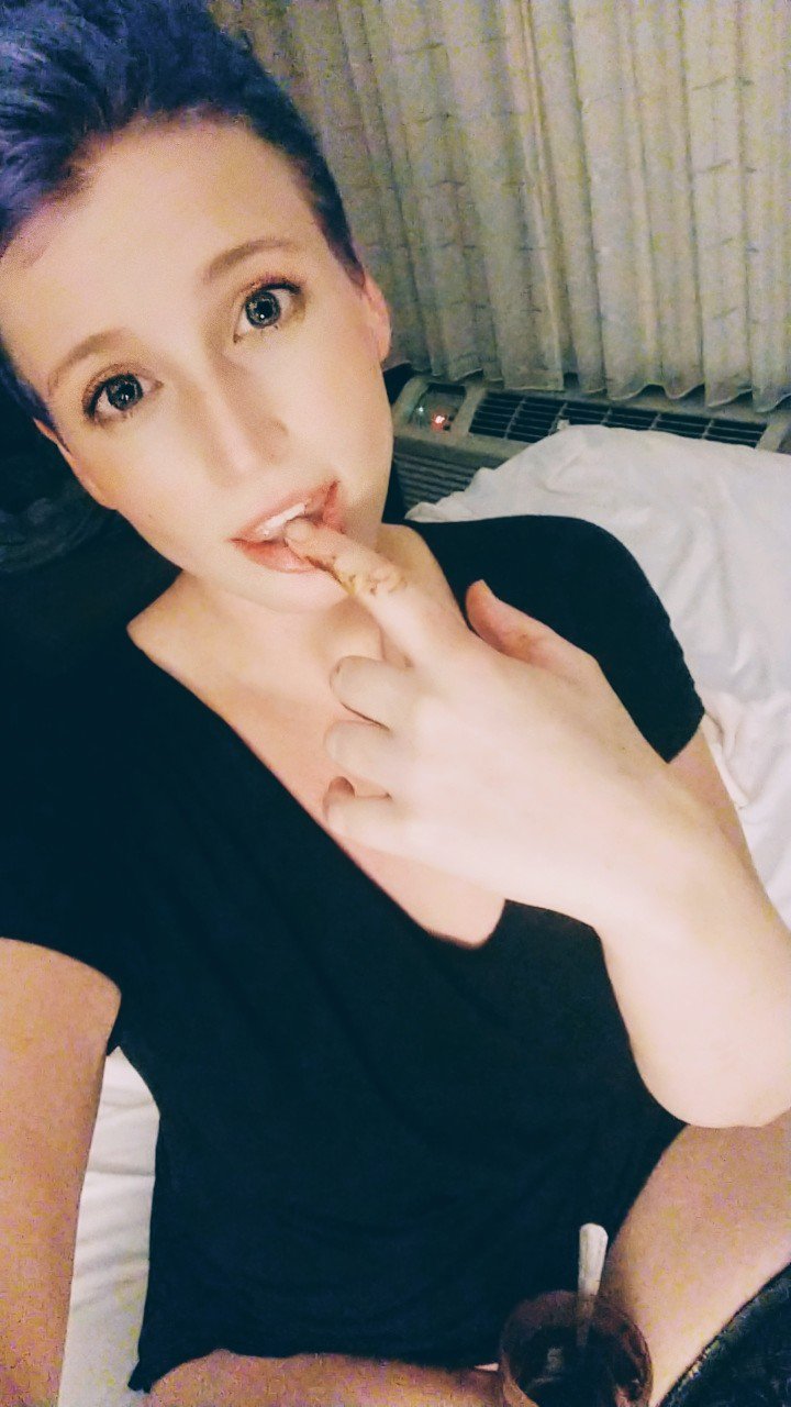 3 pic. I REALLY like Nutella. #FirstTweet https://t.co/yldMugcP7j