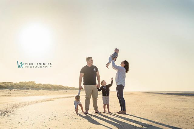 I couldn’t have loved this shoot more. 💫 This family told me that their happy place was the beach, so of course that’s where we decided to have their shoot.
🌊
We met really early on Sat morning and were SO lucky with the weather. Think that was liter… ift.tt/2moKkvi