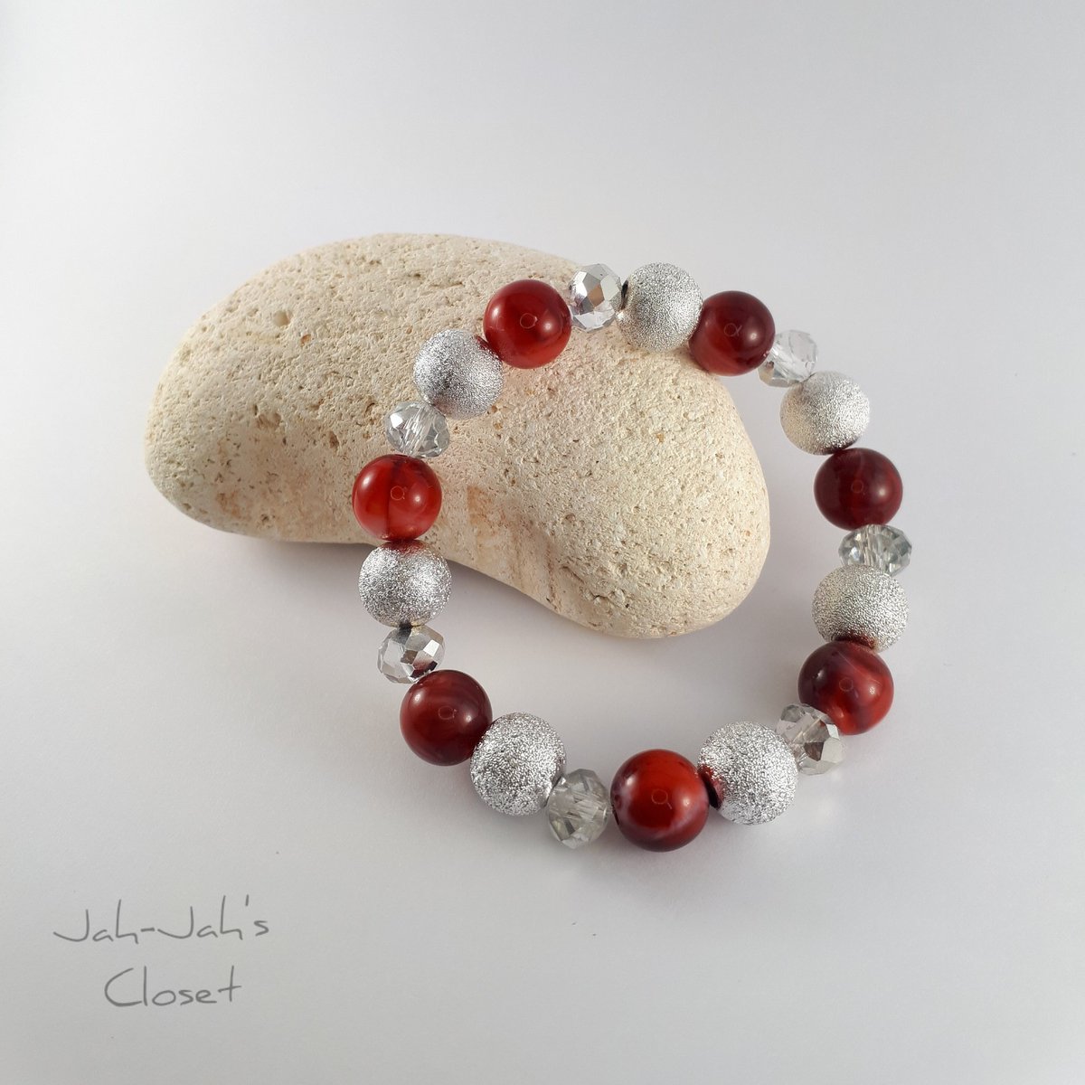 JahJahsCloset's tweet photo. Some of my Christmas themed pieces! Lots of red's, silver's and white's! 🤗🤗 🎄🎁🎊
https://t.co/Wo76nXhkv0
-
#britcrafthour #handmade #jewellery #gifts #christmas #shopsmall #smallbusiness https://t.co/l3olkWqtAe