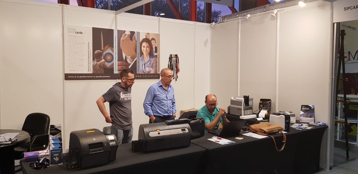 sipcards's tweet photo. Comienza la feria C!print la mayor feria de impresión y soluciones de identificación en @casadecampo 
Ven a vernos hoy 24 el 25 y 26 de septiembre y disfruta de hasta un 50% de descuento al comprar tu impresora @ZebraTechnology 
#TarjetasPVC #ImpresorasTarjetasPVC https://t.co/wHq0pKwZHN