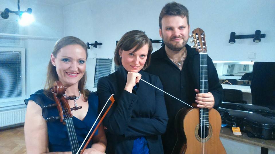 Armed and dangerous 😉 'Charlie's Angels' three years ago: Karolina Jaroszewska and Łukasz Kuropaczewski and me. After the #concert with the music of Astor #Piazzolla There was fire on the stage 🙂 We will play together again soon. #duczmal #annaduczmal #conductor