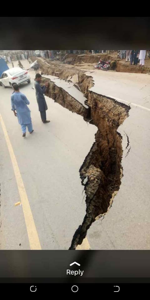 UBMajeed's tweet image. Really strong earthquake near Mirpur AK