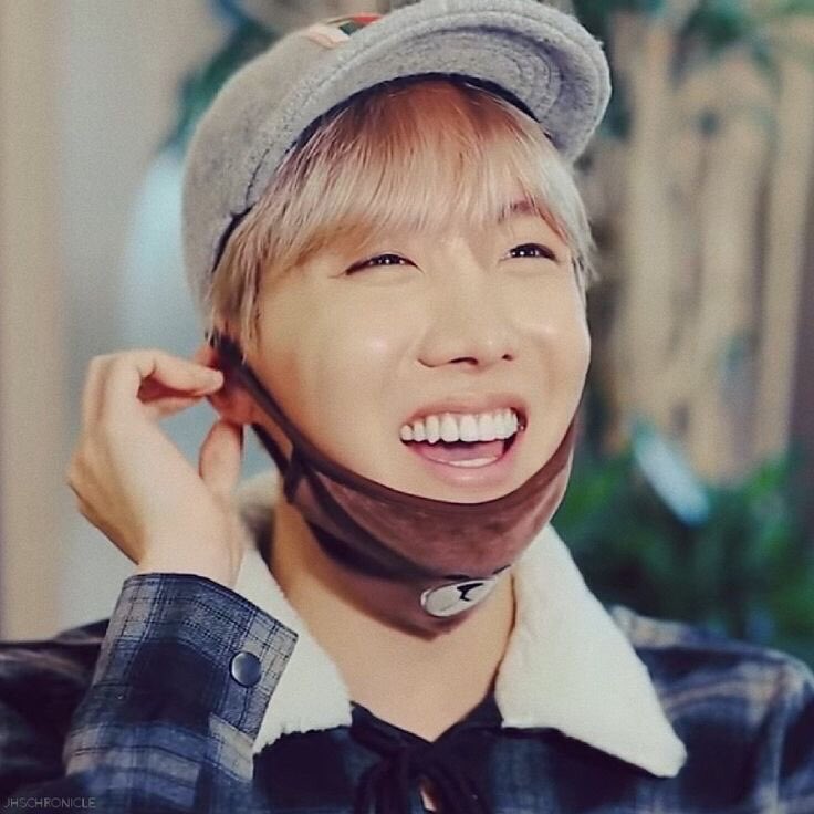 Emily092961's tweet photo. ✎... у солнца есть имя Чон Хосок
#Hoseok #JHOPE #BTS https://t.co/cQMe5bE3Vs
