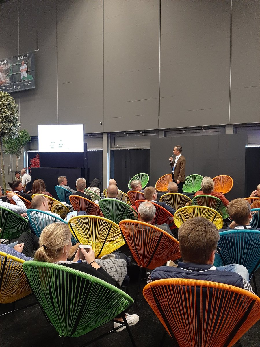 SmartCitySweden's tweet image. "We're not just a visiting platform, we are also a business development platform".

Full house at the Smart City Sweden presentation at #NordicEdge!

@mackelind #SmartCities #sdg11