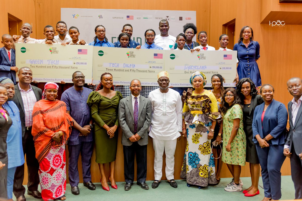ipacpictures's tweet photo. #ipacpictures
#Highlights 
@MWFAANigeria #events @bscchallenge #WINNERS in a #groupphotograph @USEmbassyAbuja @WashFellowship @taiwooluga @bamidelesalamBS https://t.co/LTWUDMSaDq