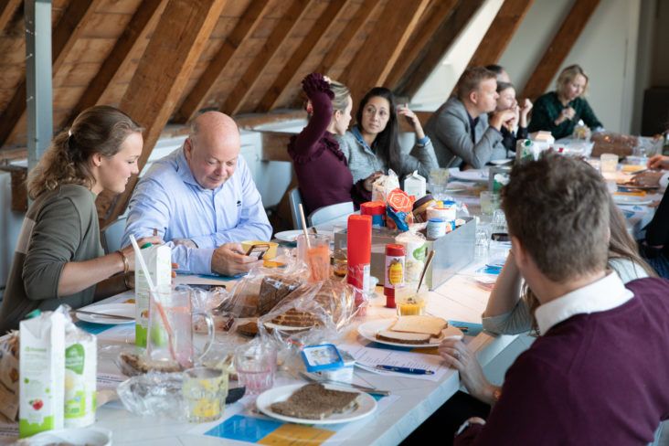 VACATURE: Wij zoeken ervaren consultants (WO opgeleid en 5+ jaar relevante werkervaring). Krijg jij energie van mensen en organisaties laten excelleren? Zie jij altijd mogelijkheden tot verbetering? En ben je resultaatgericht? Bekijk dan nu deze vacature! buff.ly/30jKaZ9