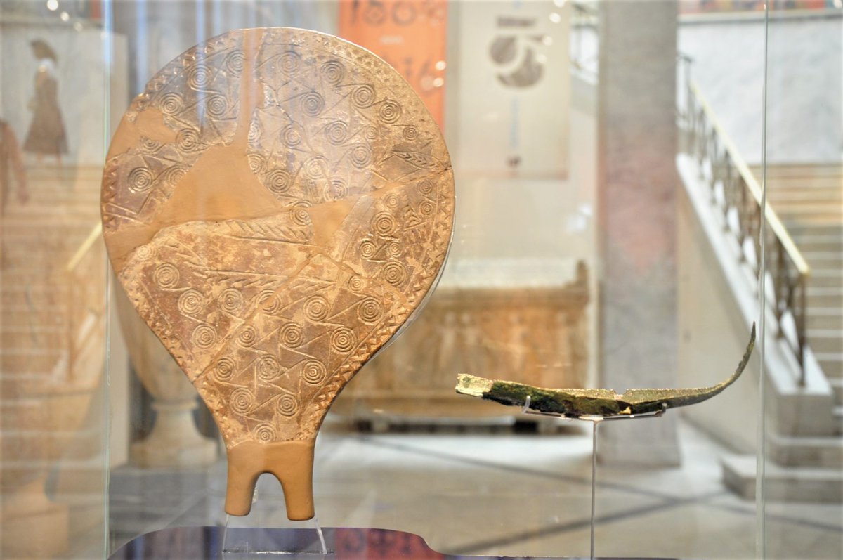 PuntoGrecia's tweet photo. Fino al 14 ottobre 2019 il Museo Archeologico Nazionale di Atene nell’ambito del “Museo Inesplorato” espone due oggetti mettendo in luce gli antichissimi viaggi dei navigatori del mar Egeo nel Mediterraneo preistorico.
#TheUnseenMuseum #namuseum
➡️https://t.co/pwTbajUcY2 https://t.co/Il7SIrB53B