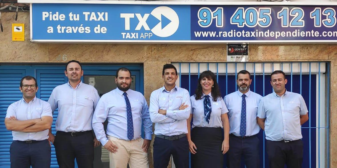 #nuevajuntagestora
Te presentamos la nueva Junta Gestora de RTI. Si tienes cualquier duda, estamos a tu disposición 😄 (de izquierda a derecha):
✔️Ivan, Secretario/ ✔️Ignacio, Vicepresidente / ✔️Javi, Calidad / ✔️Daniel, Presidente /✔️ Ángel, calidad  / ✔️Jose, comunicación