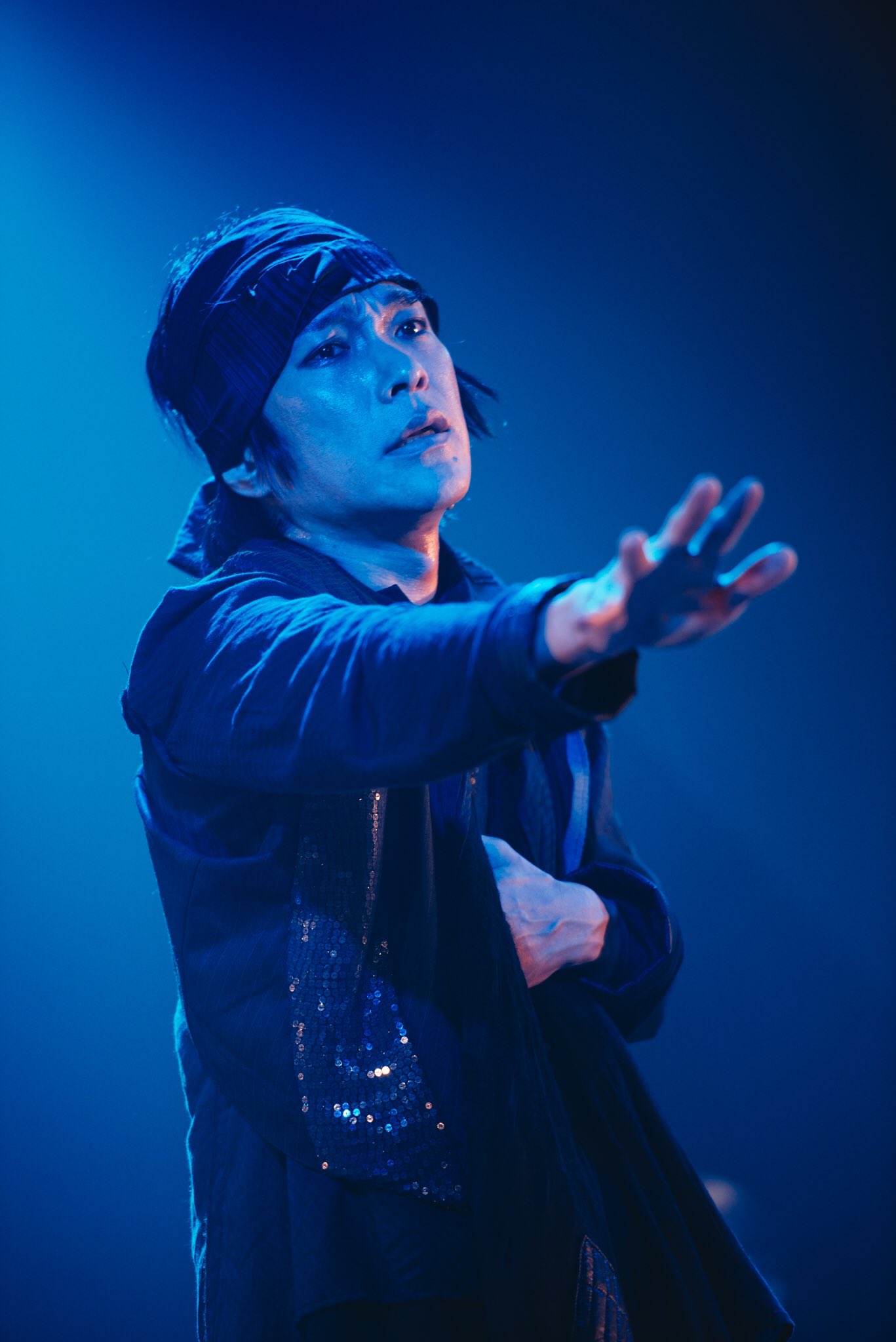 地下空港 野田孝之輔 客演 所属俳優 野田孝之輔がただ今 劇団マグネットワールドさん の舞台 地雷探知犬ニーナ に客演 札幌ほか全国のツアー公演に出演中です 濃すぎる地下空港俳優 野田の演技をぜひご堪能ください 写真は地下空港 赤い竜