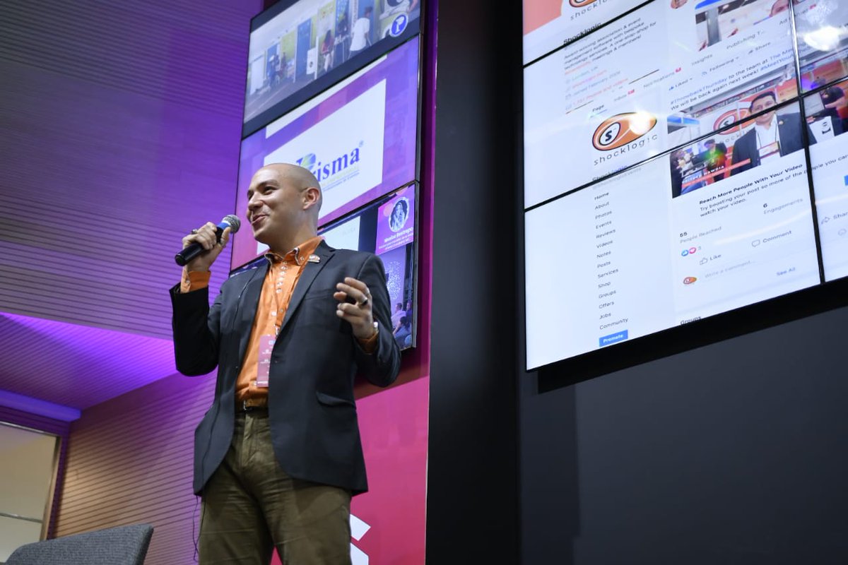 Shocklogic's tweet photo. We love these photos of @johnDmartinez speaking at #EventLab2019 last week! @ASOEVENTOS #eventprofs https://t.co/Yb2MaMkVRi