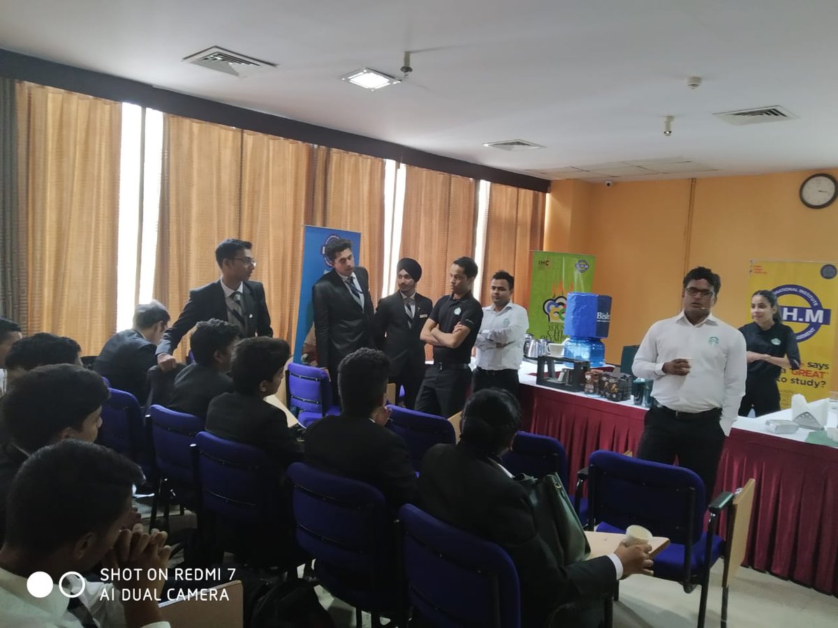 ArbazIIHM's tweet photo. #Starbucks_coffee_session
#IIHMBest3Years 
#iihmdelhi 
@delhi_iihm 
@AADirIIHMDELHI 
@Starbucks https://t.co/3BcfBNR4Km