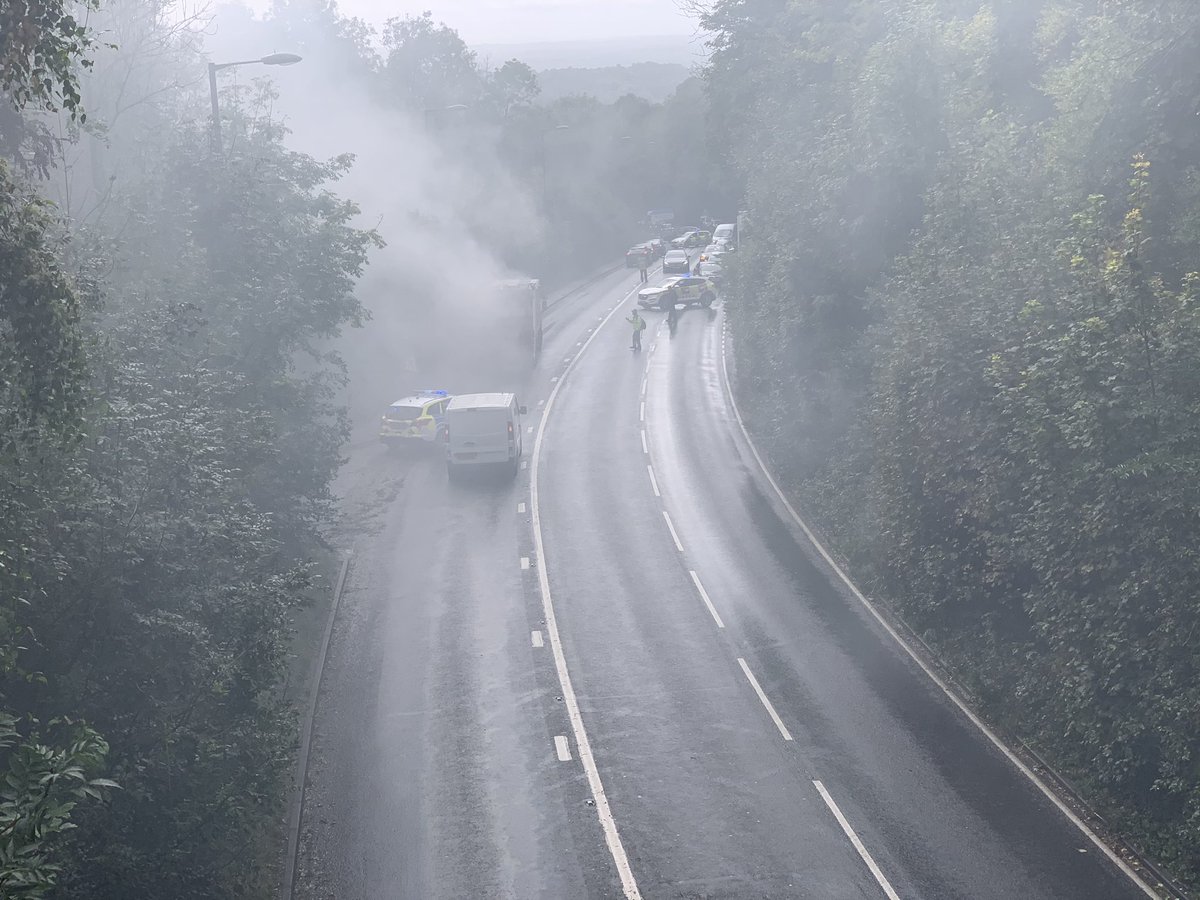 MikeProcter's tweet image. #A217 closed at the top of #reigatehill. Dust cart on fire