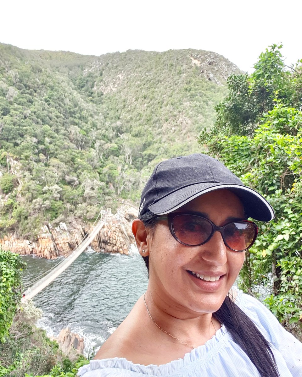 JReadsTheRoom's tweet photo. RT TsitsikammaT "RT Namritha_: Fight, fear, cry, laugh, fall in Love!
Take in your surroundings and be captivated .for there is not such a time as this ..to be Alive ❤😇🌻🙏
#livelifehappy #justtravel #wonderlust #dreamtrips TsitsikammaT #wonderf… https://t.co/x8bMcSzh0m"