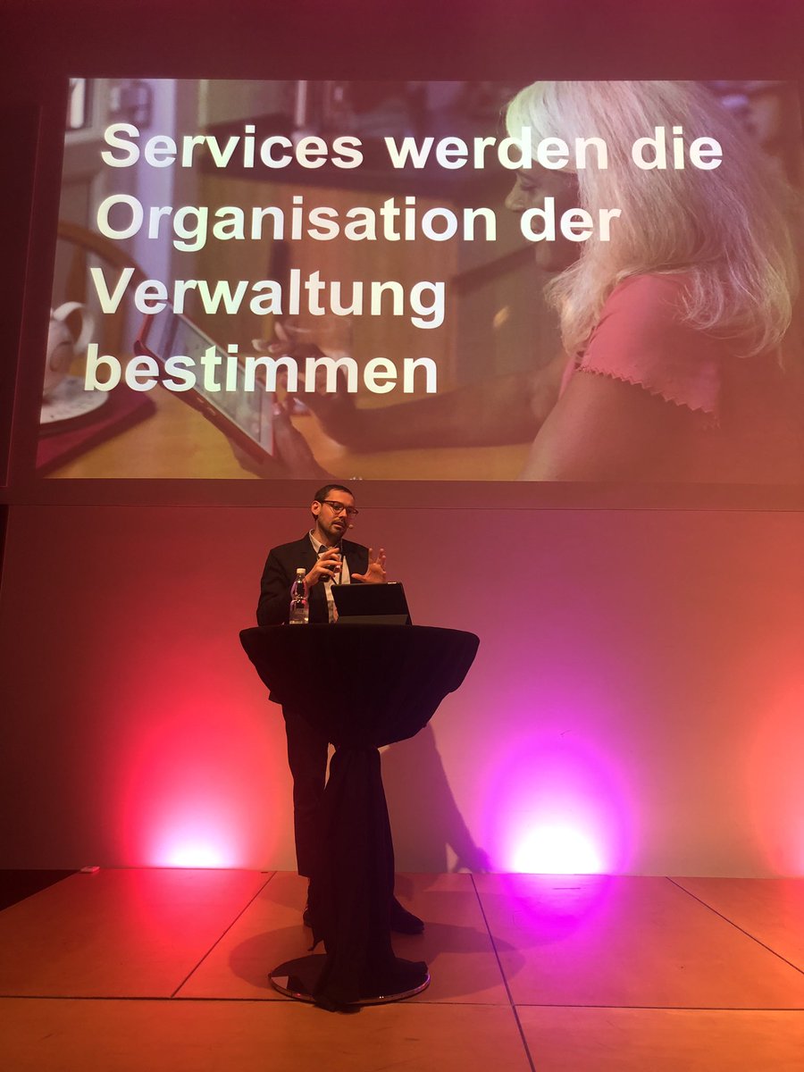 Simone Carrier (she/her) (@simonecarrier) on Twitter photo Organisation follows service!(Service design version of „form follows function“) <a href="/Martin_Jordan/">Martin Jordan 🚲 🌱 🌤️ — 🦋 martinjordan.com</a> #SwissSmartGovernmentDay Organisation follows service!(Service design version of „form follows function“) <a href="/Martin_Jordan/">Martin Jordan 🚲 🌱 🌤️ — 🦋 martinjordan.com</a> #SwissSmartGovernmentDay