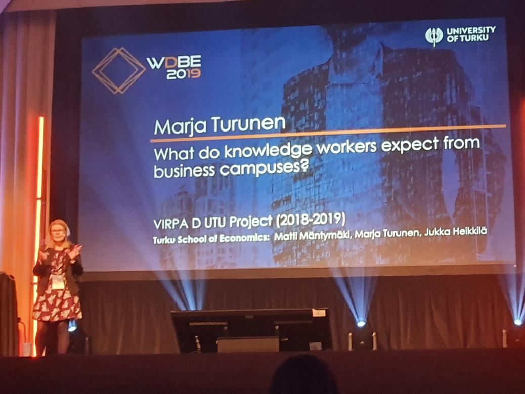 Minna Kilpeläinen (@minnaliik) on Twitter photo <a href="/MarjaTurunen/">Marja Turunen</a> Take care of heterogenic contextual needs and things people value in life when designing environments.
#WDBE2019 #hippahanke #6aika #Metropolia #Oamk #TAMK #Helsinki #Oulu <a href="/MarjaTurunen/">Marja Turunen</a> Take care of heterogenic contextual needs and things people value in life when designing environments.
#WDBE2019 #hippahanke #6aika #Metropolia #Oamk #TAMK #Helsinki #Oulu