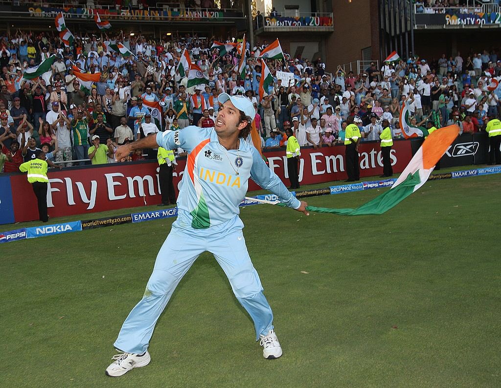 YUVSTRONG12's tweet photo. That moment of pure happiness when you win the World Cup for your country. Can’t ever be expressed in words. #pricelessmemories https://t.co/nJs2Gyk1zW