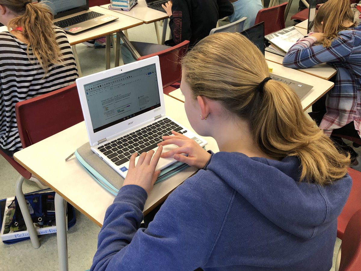 mrskellyocsb's tweet image. Love the awesome responses from Gr 7 Ss @MotherTeresaHS about #GoogleReadandWrite. Check out our FlipGrid mixtape flipgrid.com/+kelly9275 to see for yourself! #ocsbSEA @JoanBarry2 @manon_seguin @OCSBSpecEd #ocsbBeInnovative