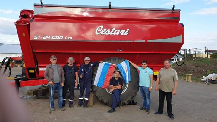 CestariTolvas's tweet photo. #BuenMartes ! Por los campos rusos 🇷🇺 anda nuestra #tolva aportando nuestra tecnología al sistema de cosecha de dicho país. Apostamos a la industria nacional 🇦🇷 y a la exportación de nuestros productos. #CestariEsMundial #CestariEnRusia #SomosCestari https://t.co/q9AqzrUNX3